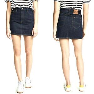 Lee vintage modern denim skirt 29 medium excellent condition dark blue denim
